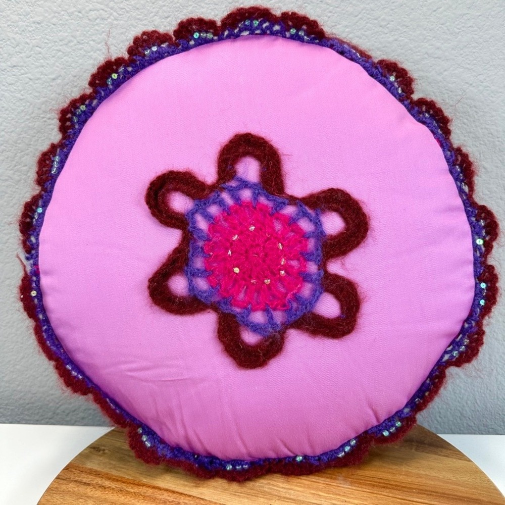 2007 Y2K Seventeen Magazine Pink Round‎ Pillow Crochet Flower Sequin Corduroy